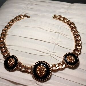 Heavy Gold Choker Necklace w/3 Lions 🦁 🦁 🦁